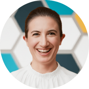 Anna de Paula Hanika Headshot